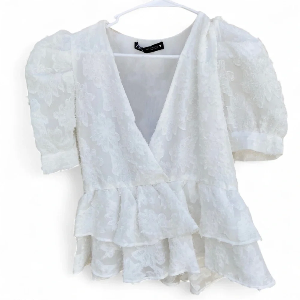 ZARA White Textured Tiered Voluminous Top {Small}